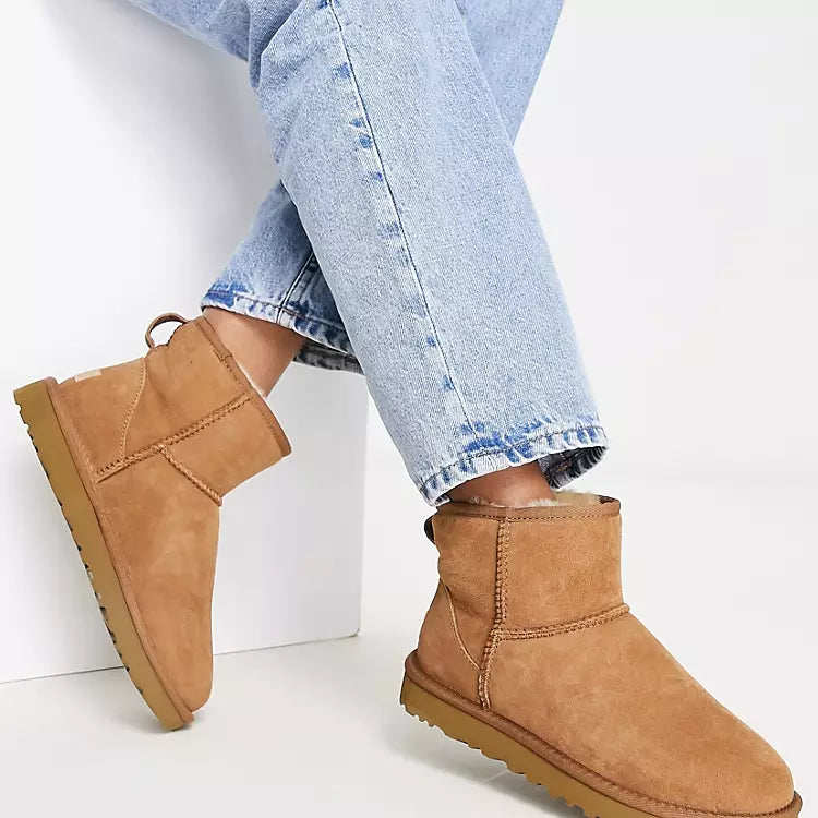 UGG Classic Mini II Boot Chestnut, Chestnut (1016222-CHE)