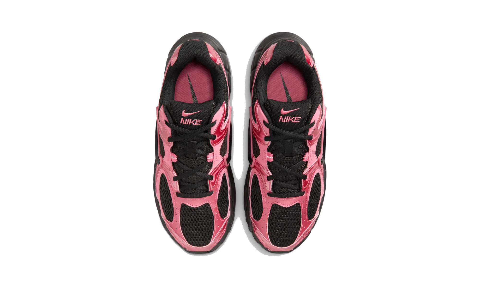 Nike V5 RNR shoes with reflective accents Black/Peony/Black