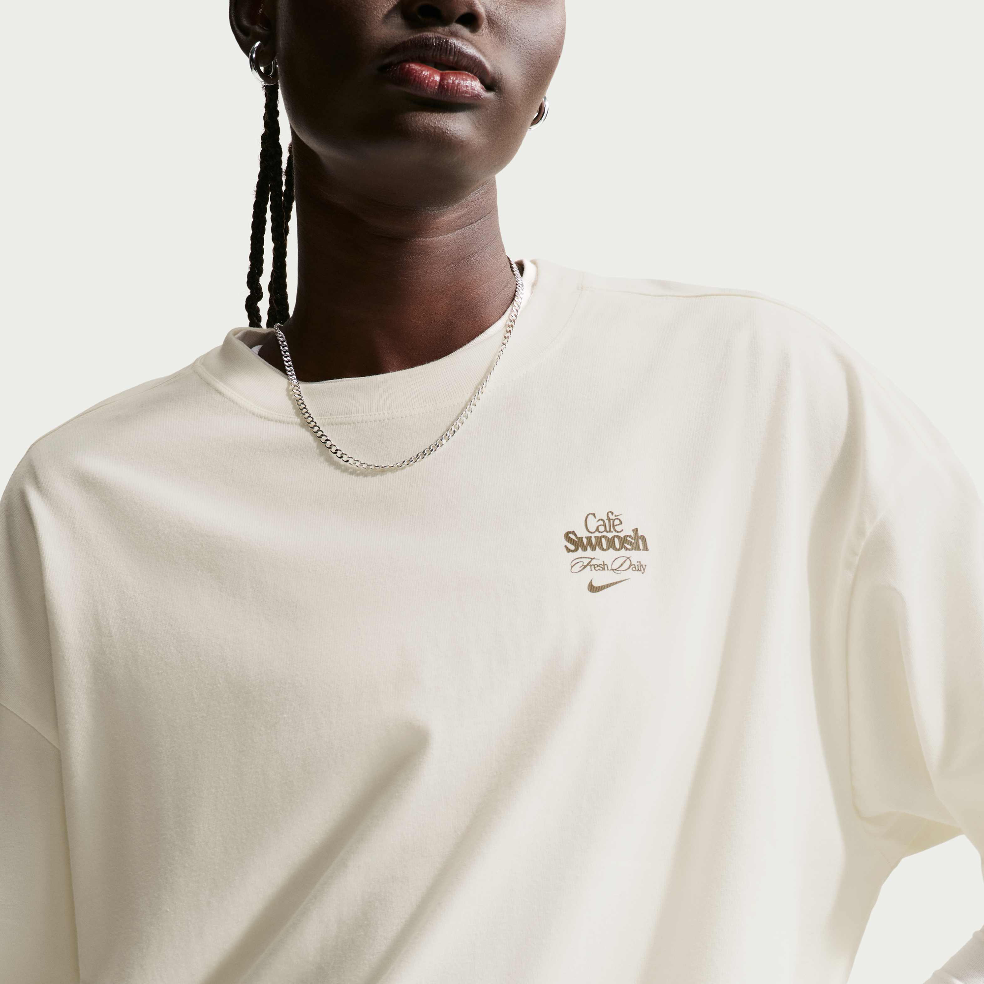 Nike Sportswear Classic Oversized Short-Sleeve T-Shirt Sail/Dark Hazel/Dark Hazel
