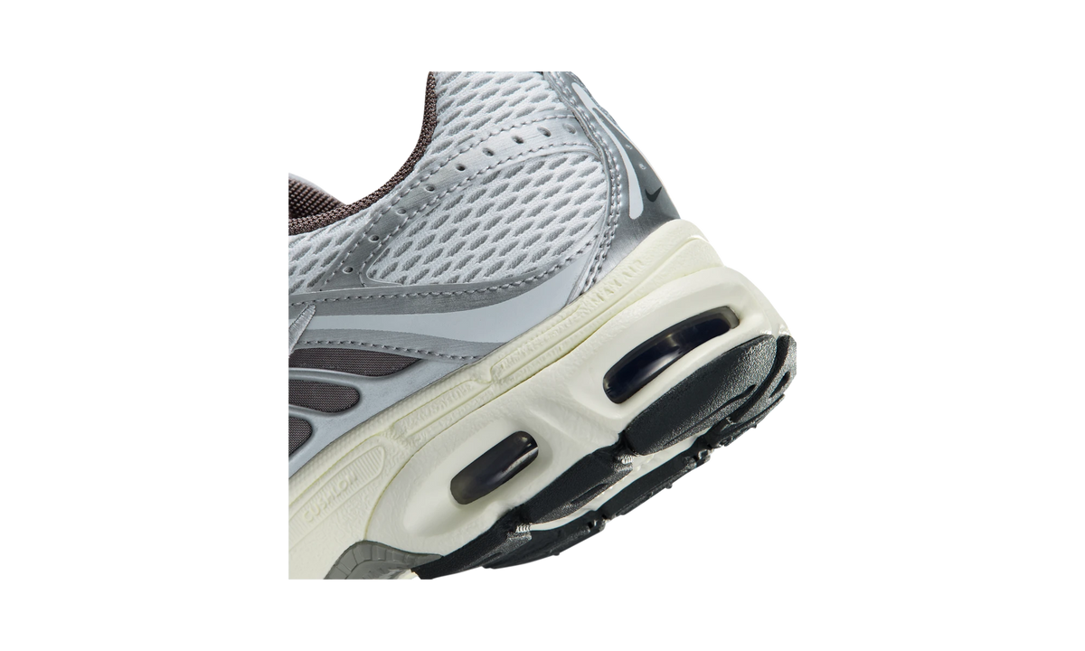 Nike Air Max Moto 2K Platinum Tint/Cave Stone/Anthracite/Metallic Silver
