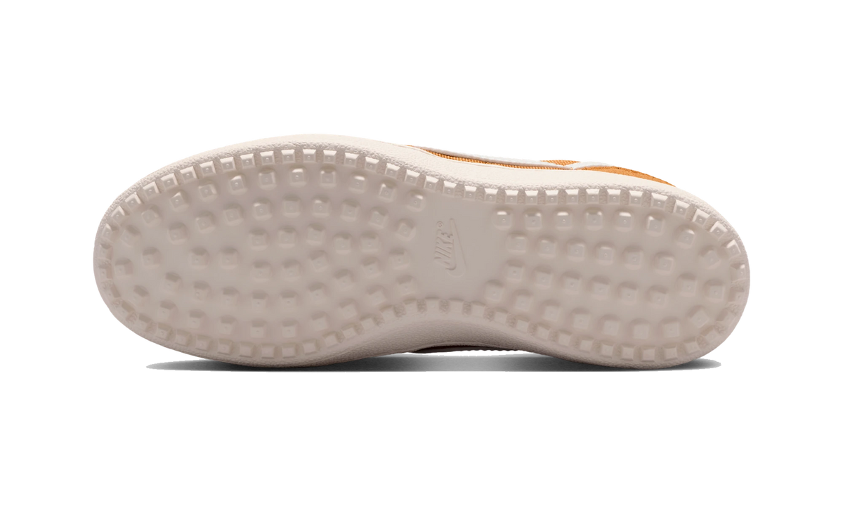 Nike Field General Desert Ochre/Desert Ochre/Sail/Sail