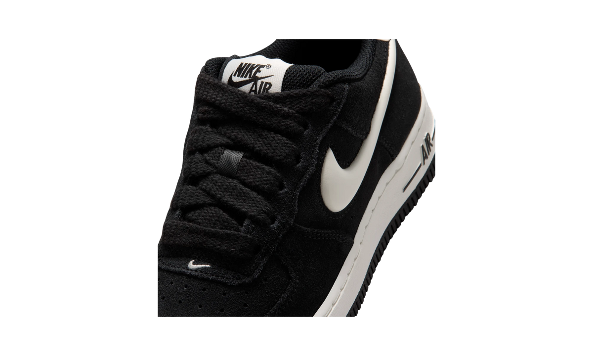 Nike Air Force 1 LV8 Black/Sail