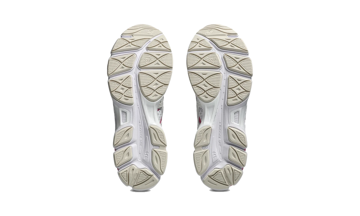ASICS Gel-Cumulus 16 White Cream Pink