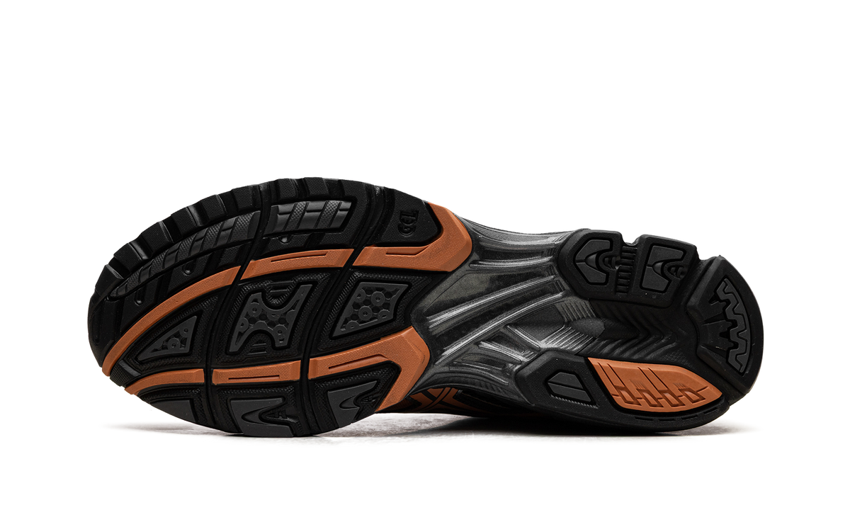 ASICS Gel-Nimbus 10.1 Black Rust Orange