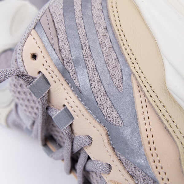 Adidas Yeezy Boost 700 V2 Cream, Cream/Cream/Cream (GY7924)