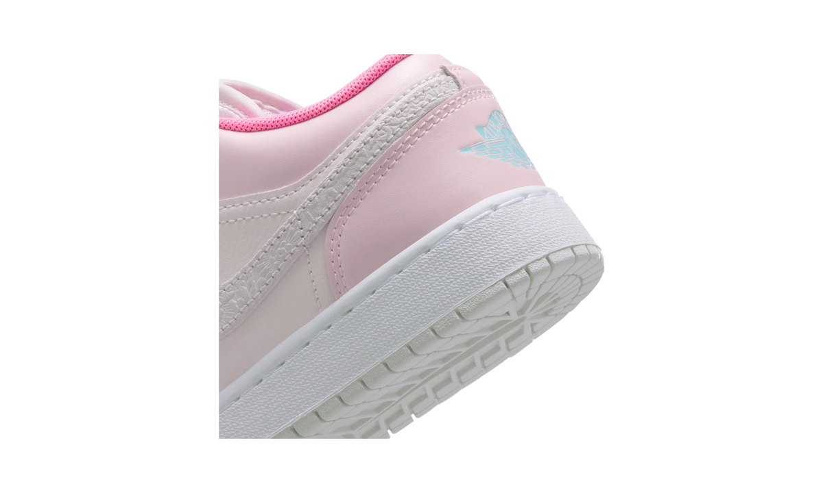 Air Jordan 1 Low SE Pink Bloom