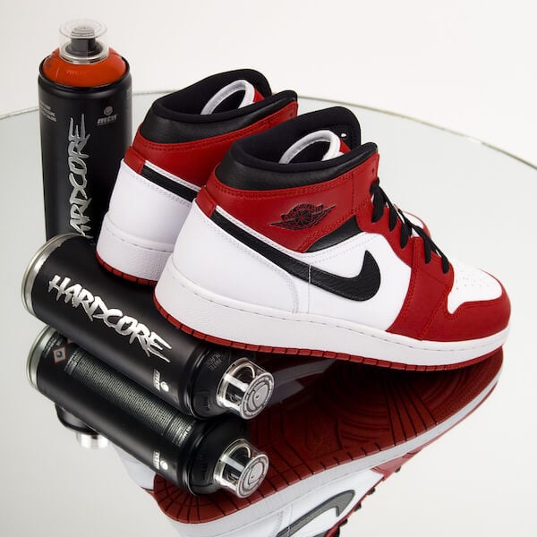 Air Jordan 1 Mid Chicago (2020), White/Gym Red-Black (554724-173 / 554275-173/554725-173)