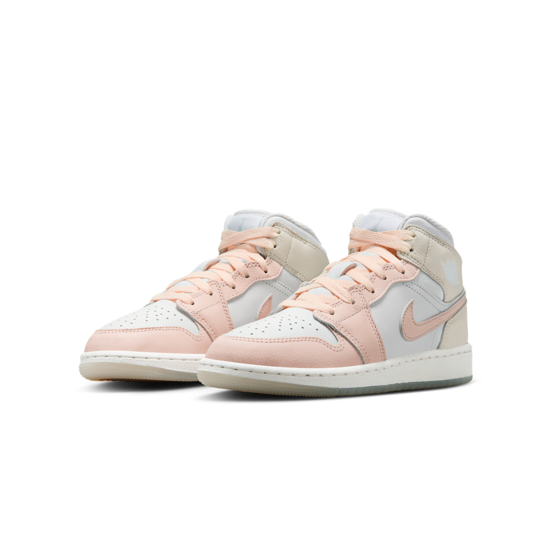 Air Jordan 1 Mid Flamingo