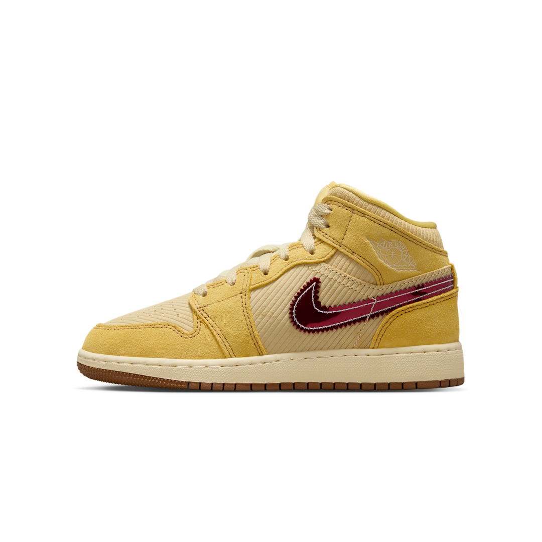 Air Jordan 1 Mid SE French Fries