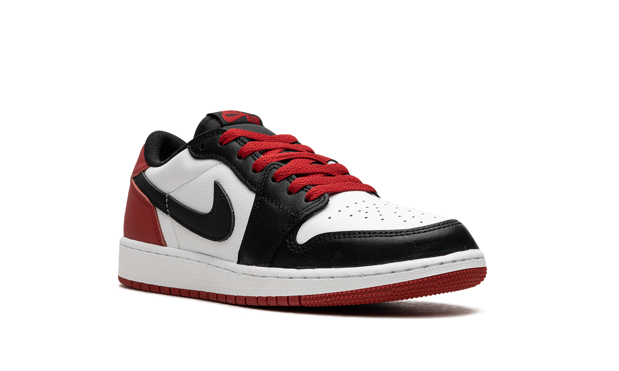 Air Jordan 1 Retro Low OG Black Toe (2023)