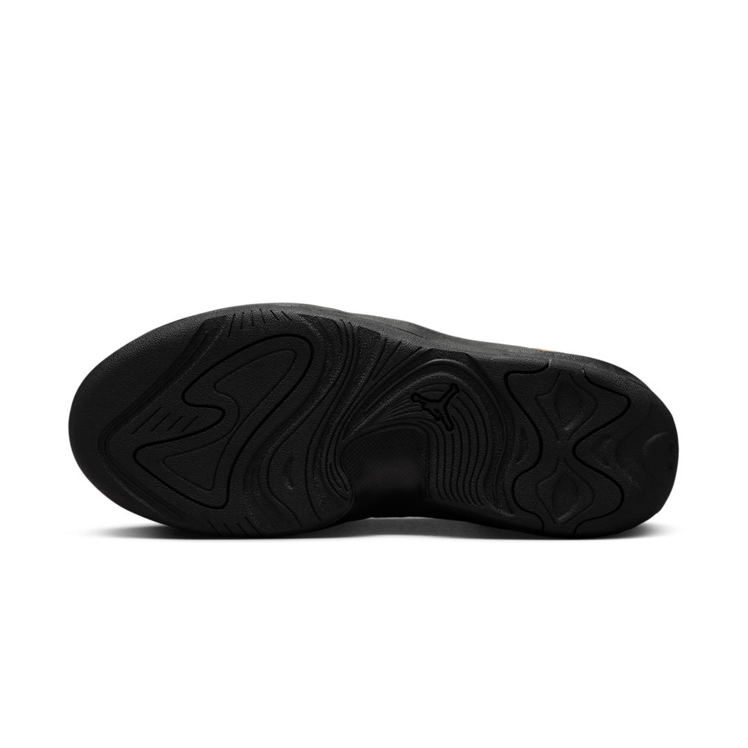 Air Jordan Max Aura 7 Black Metallic Gold, Black/Black/Metallic Gold (HQ2091-007)