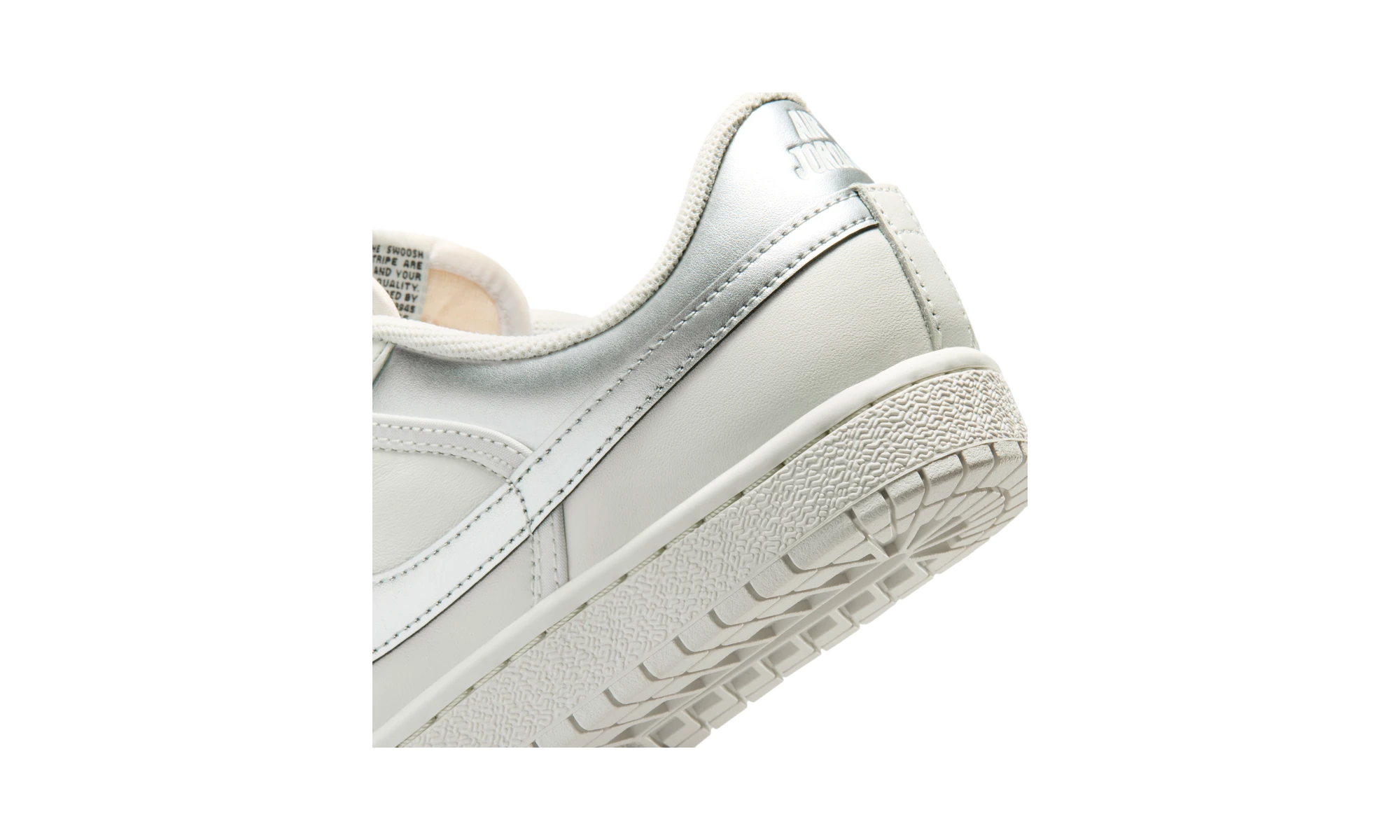 Air Jordan Skyline Low Swan Metallic Silver