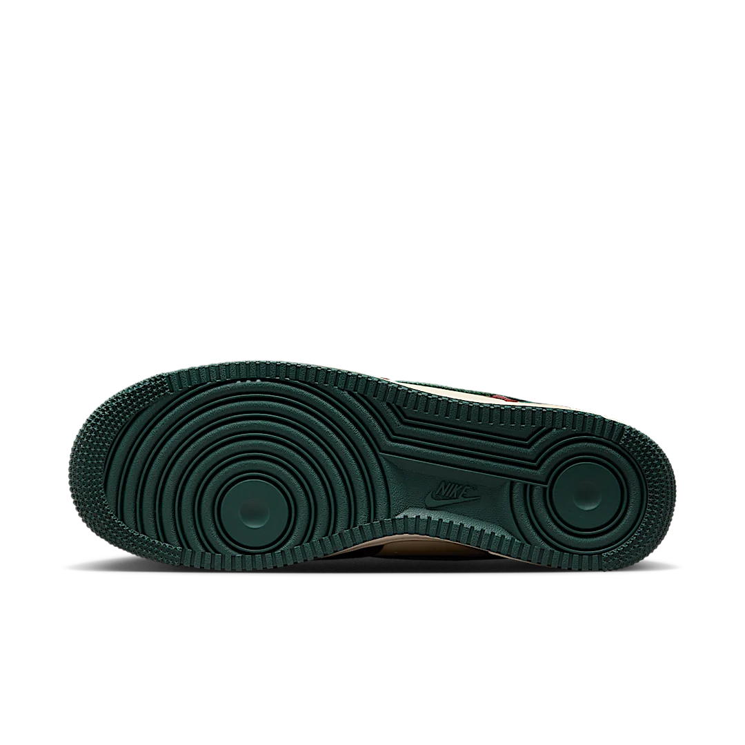 Nike Air Force 1 Low '07 LV8 Dark Team Red Vintage Green, Coconut Milk/Dark Team Red/Bronzine/Vintage Green (HQ3612-113)