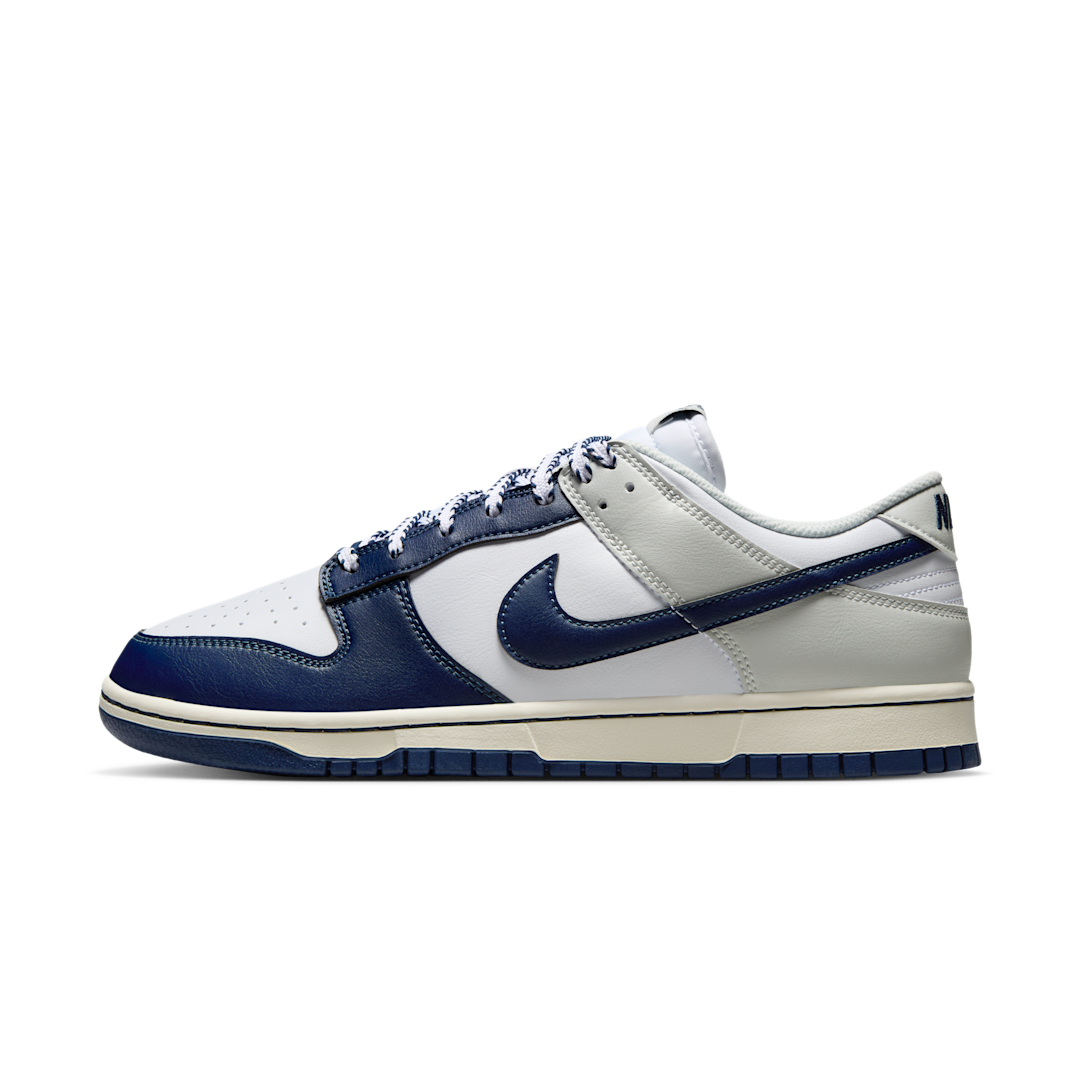 Nike Dunk Low New York Yankees
