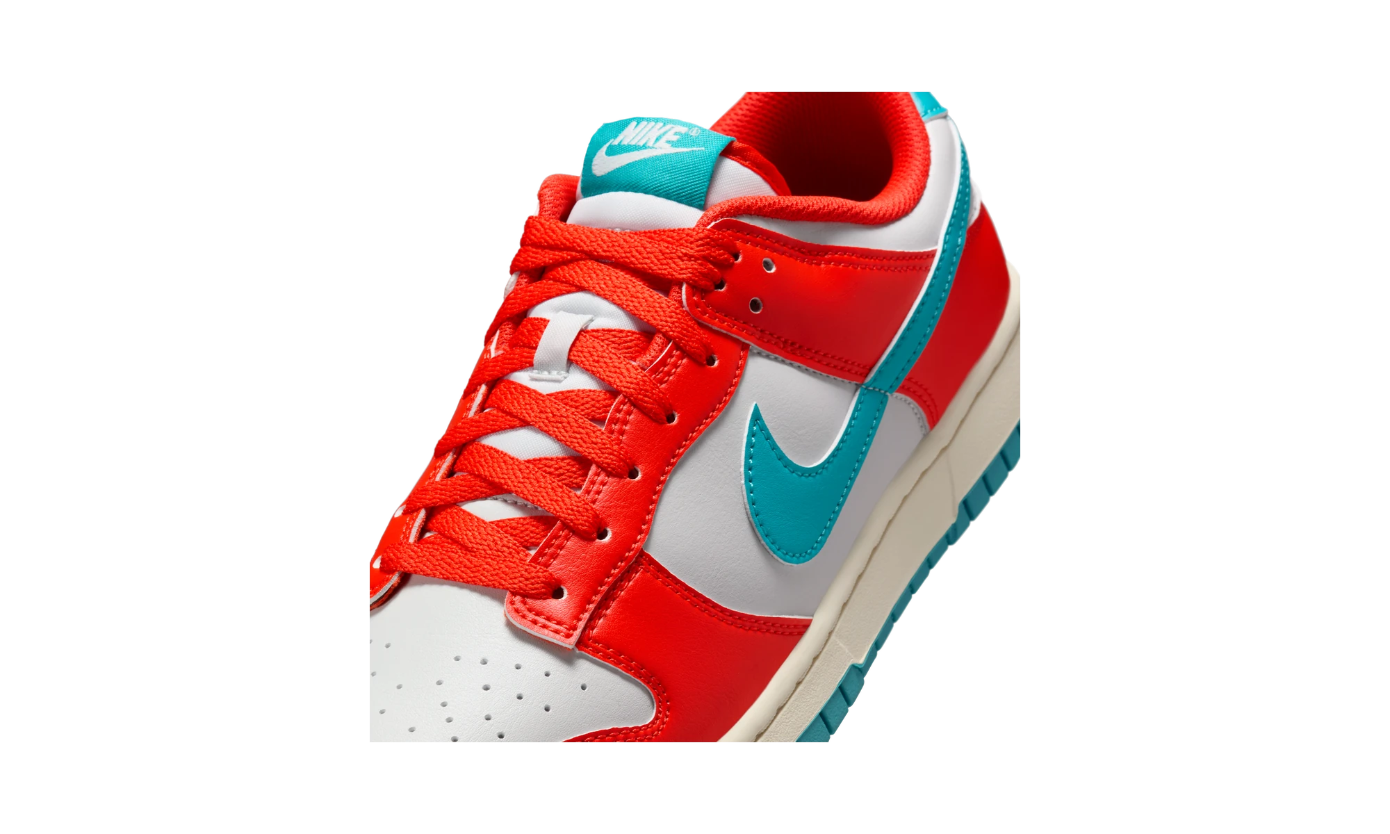 Nike Dunk Low Picante Red Dusty Cactus