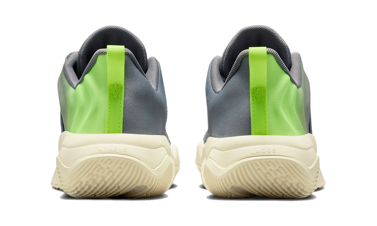 Nike Giannis Immortality 4 Dark Raisin Total Crimson Volt