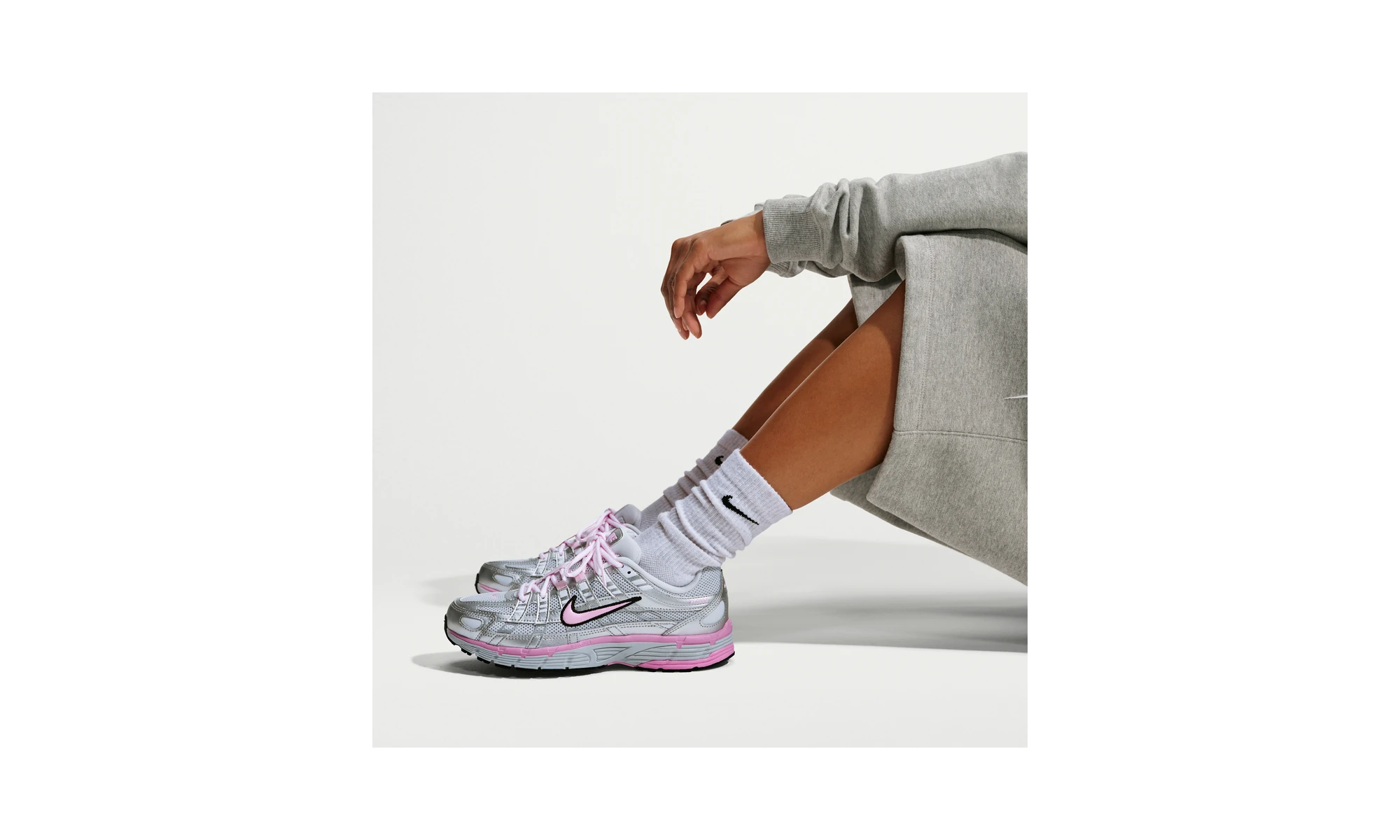 Nike P-6000 Pure Platinum Metallic Silver Black Pink