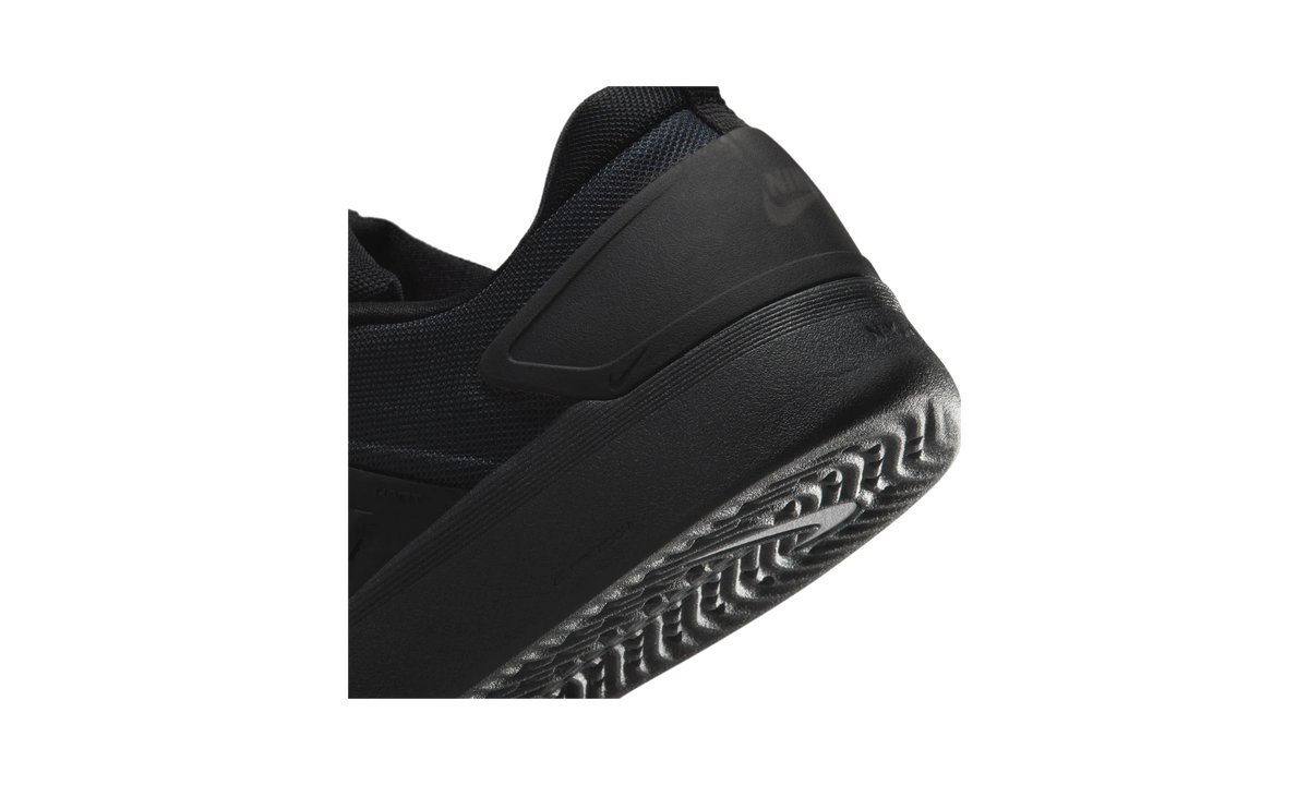 Nike SB Zoom Nyjah 4 Black White