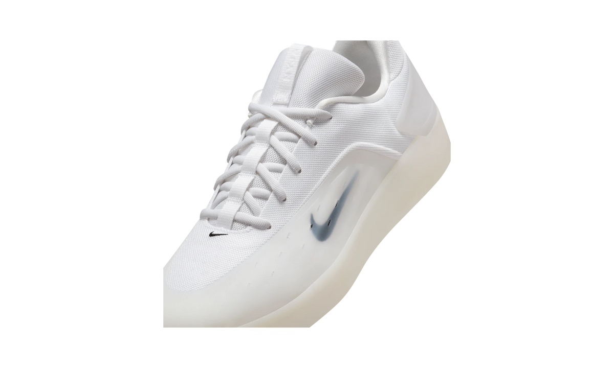 Nike SB Zoom Nyjah 4 White Black