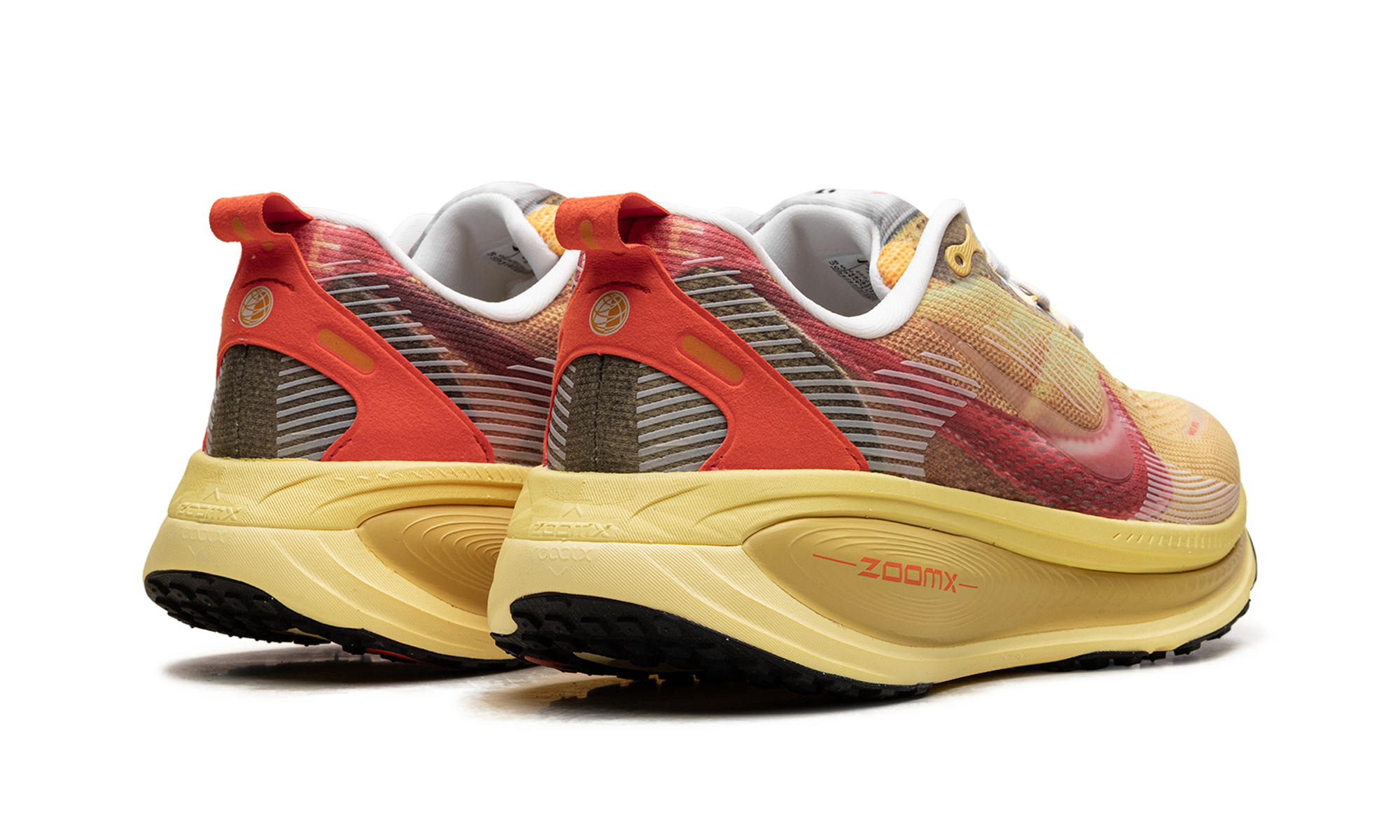 Nike Vomero 18 SE International Running Pack LD-1000