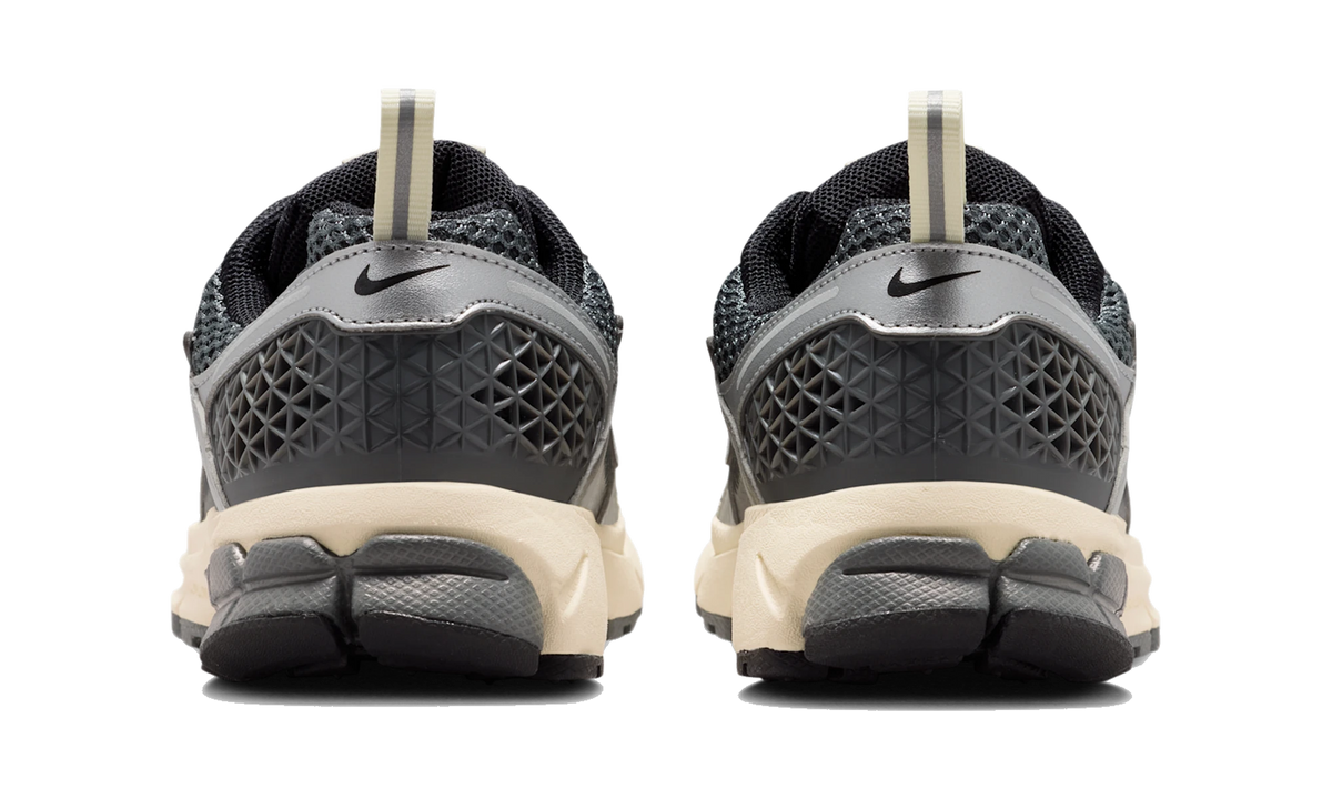 Nike Vomero 5 Iron Grey Coconut Milk Chrome