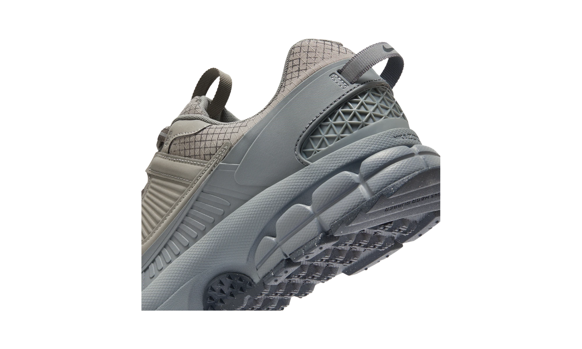 Nike Zoom Vomero 5 Roam Metallic Platinum