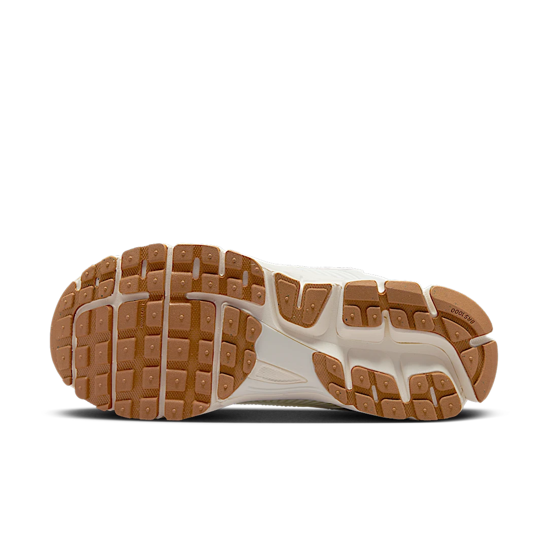 Nike Zoom Vomero 5 Sail Coconut Milk, Sail/Sail/Coconut Milk/Flax/Black (HM5886-133)