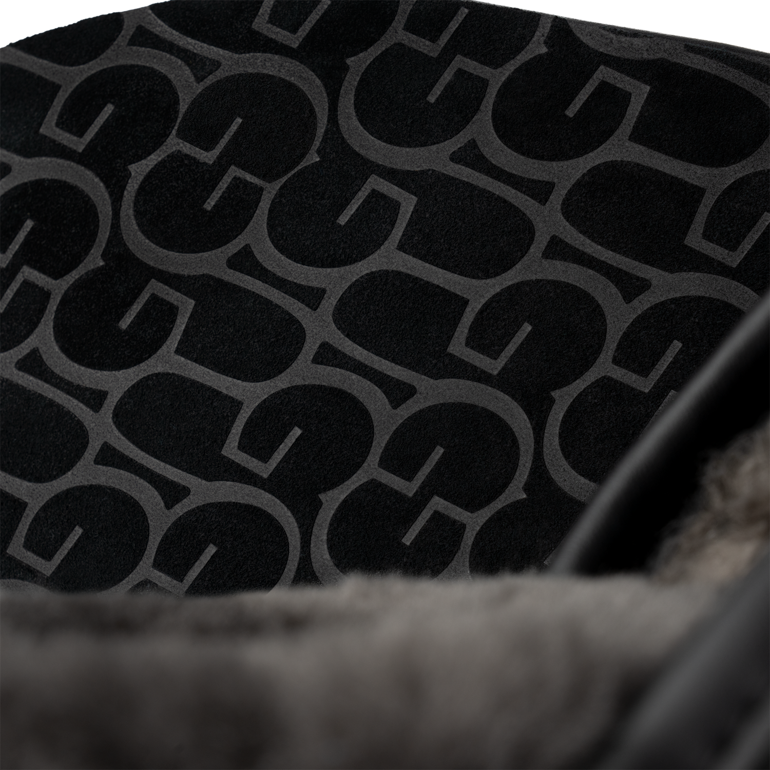 UGG Scuff Leather Slipper Black, Black (1108192-BLK)
