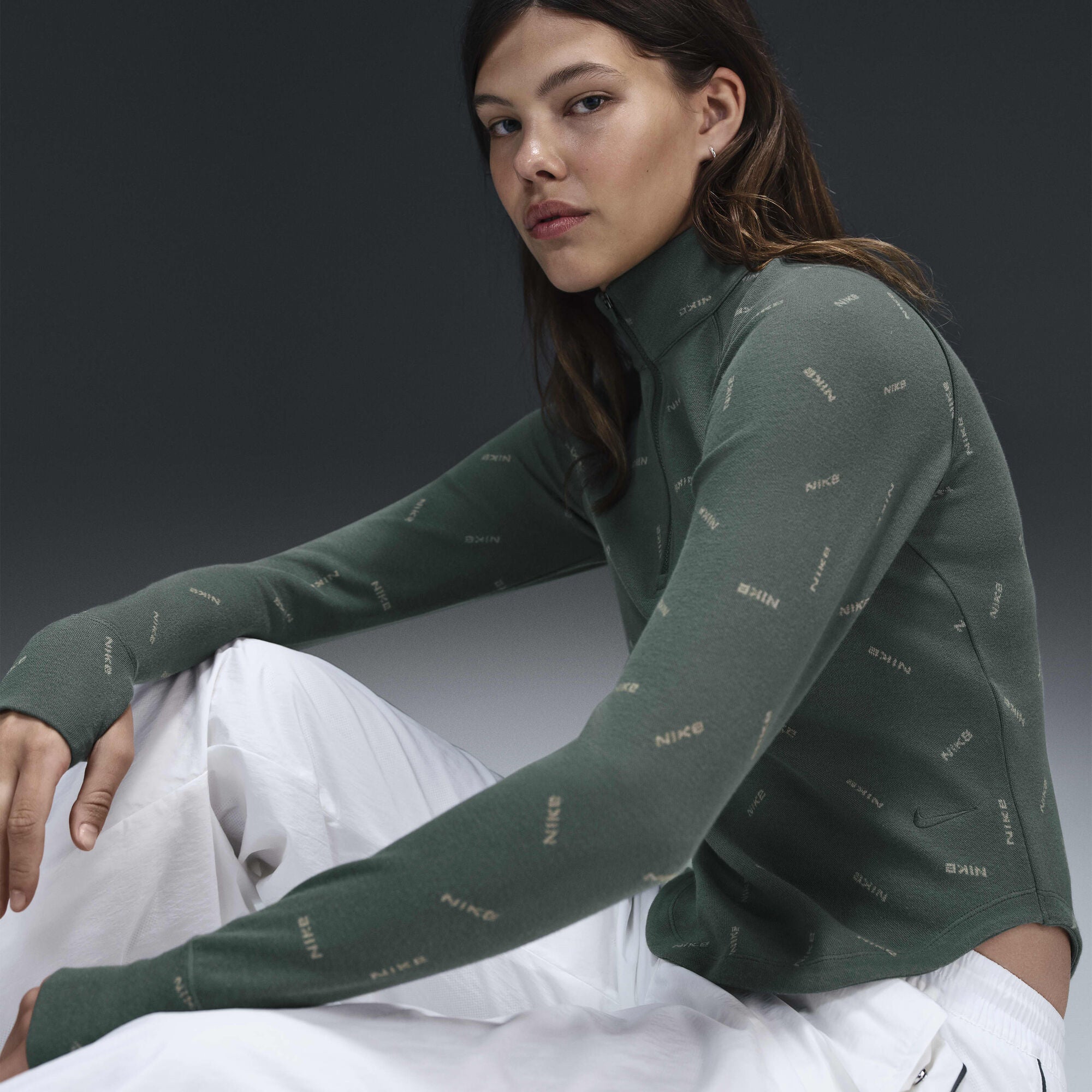 Nike Sportswear Collection Slim 1/2-Zip Long-Sleeve Logo Top Vintage Green/Light Army/Vintage Green - Sneak
