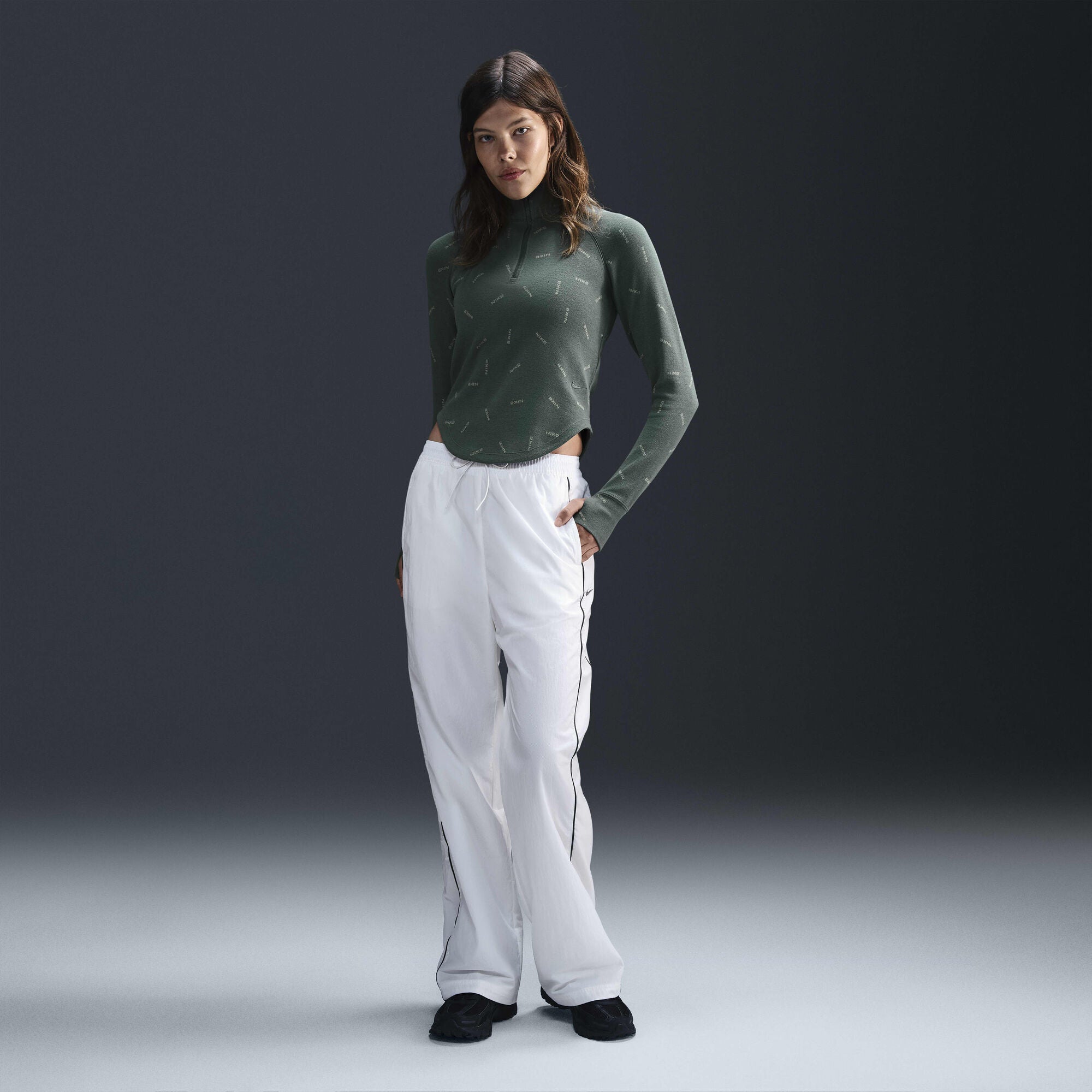 Nike Sportswear Collection Slim 1/2-Zip Long-Sleeve Logo Top Vintage Green/Light Army/Vintage Green - Sneak