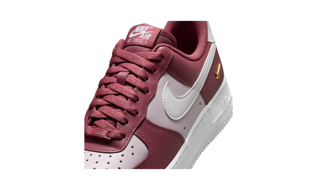 Nike Air Force 1 '07 Pink Smoke/Bleached Lilac/Metallic Gold/White