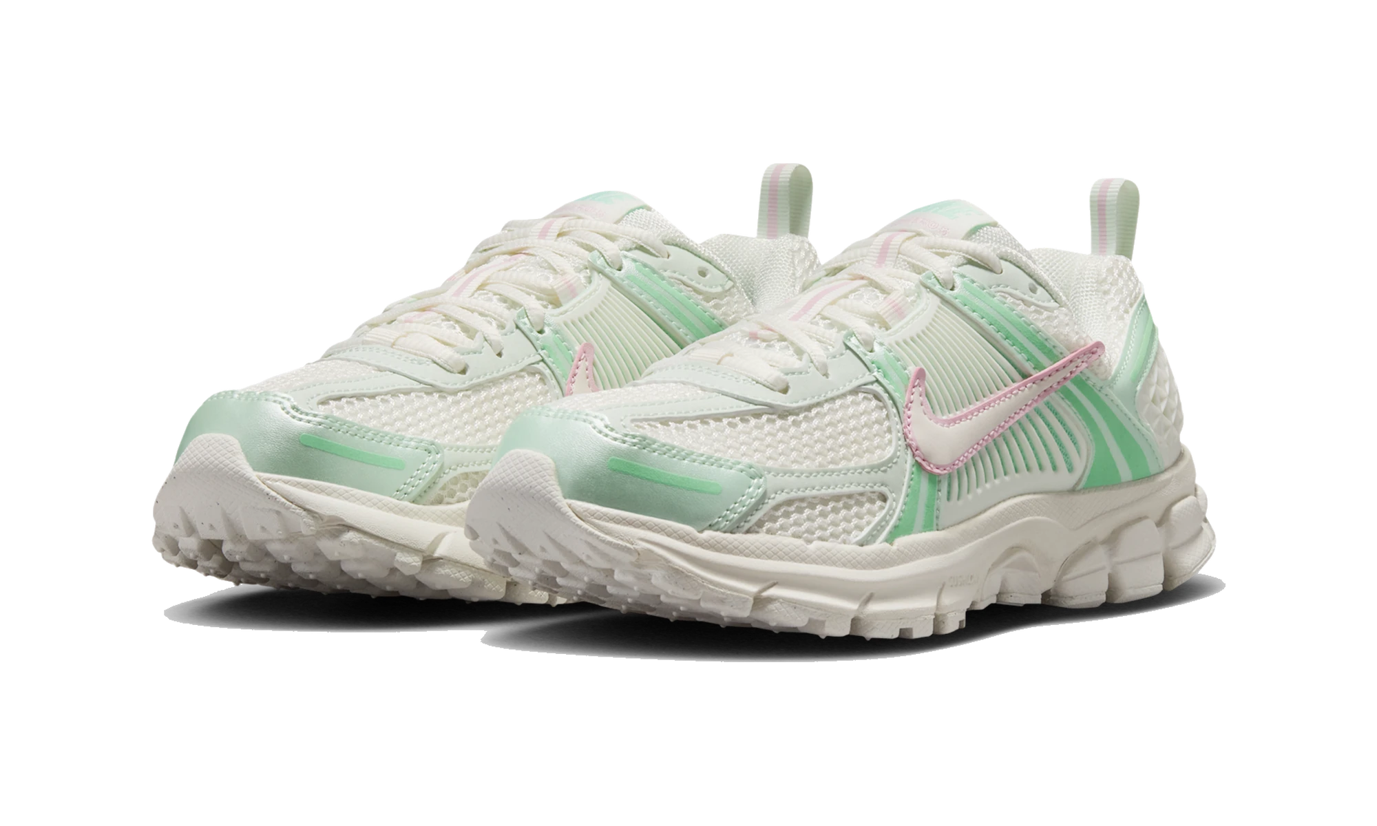 Nike Vomero 5 Shoes with Reflective Design Accents Sail/Sail/Pink Foam/Arctic Green