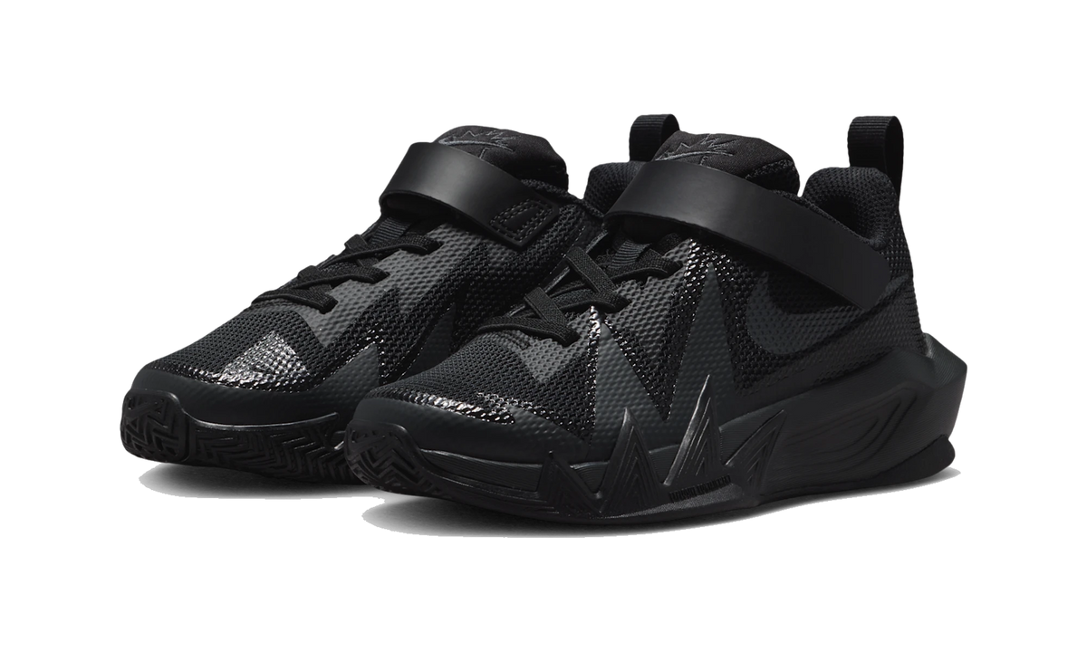 Nike S.T. Dynamite Basketball Shoe Black/Dark Smoke Grey/Black