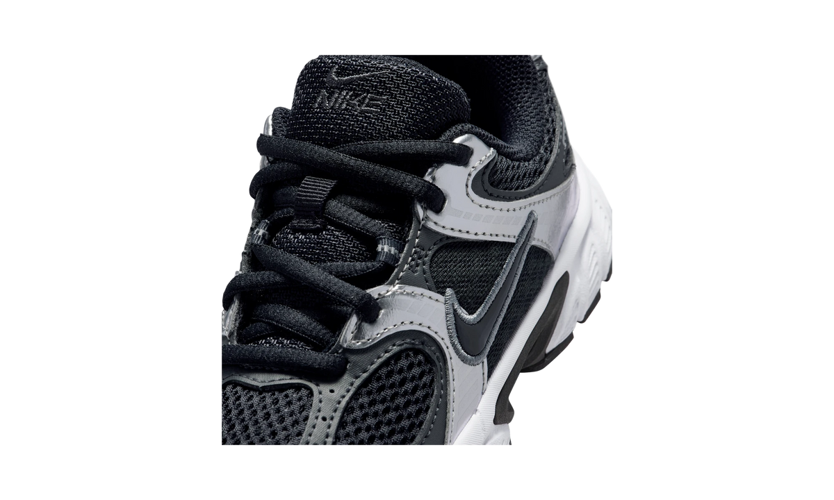 Nike V5 RNR Shoes (Classic laces) Black/Anthracite/Smoke Grey/Black