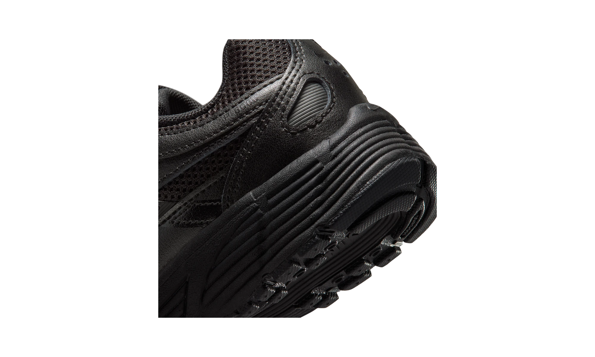 Nike P-6000 Black/Black