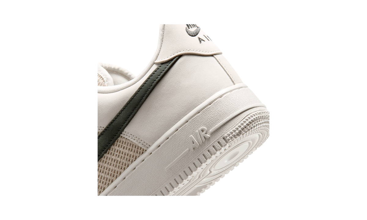 Nike Air Force 1 '07 LV8 Phantom/Cream II/Metallic Silver/Dark Smoke Grey