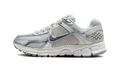 Nike Zoom Vomero 5 shoes with reflective accents Grey Fog/Off-White/Spruce Aura/Grey Fog