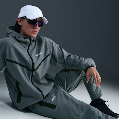 F.C. Barcelona Tech Nike Football Woven Trousers Smoke Grey/Light Smoke Grey/Light Smoke Grey