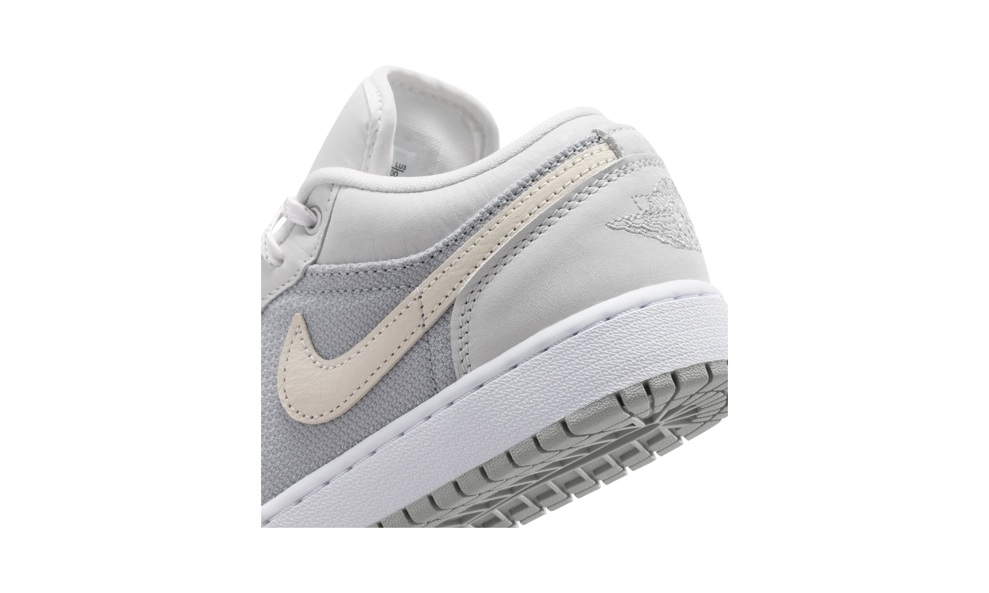 Air Jordan 1 Low SE Off-White/Soft Pearl/Light Smoke Grey