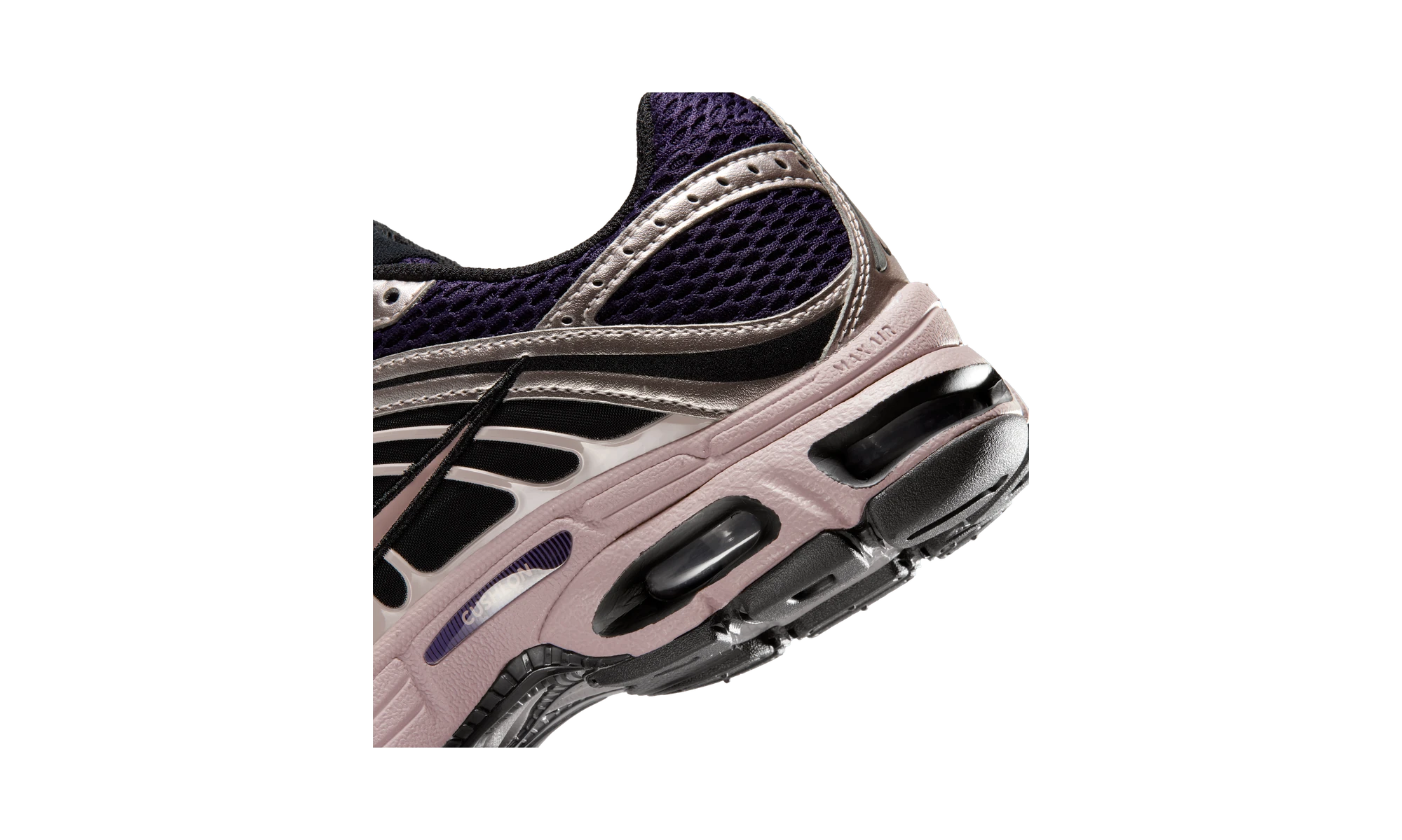 Nike Air Max Moto 2K shoes with reflective accents Purple Dynasty/Platinum Violet/Black/Light Violet Ore