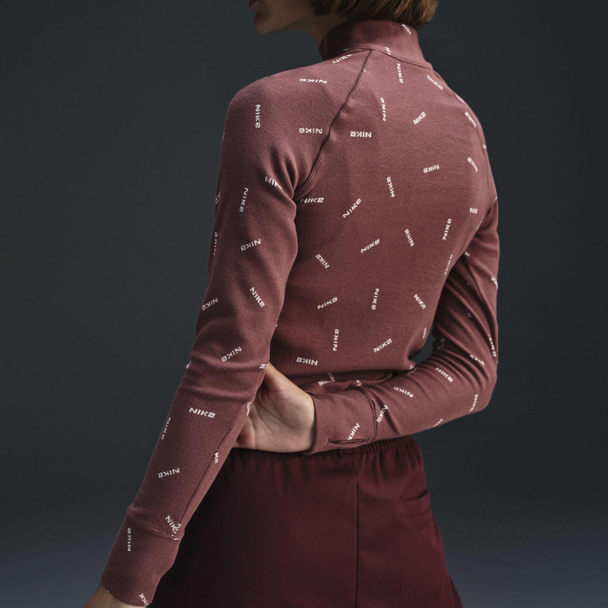 Nike Sportswear Collection Slim 1/2-Zip Long-Sleeve Logo Top Red Sepia/Light Orewood Brown/Red Sepia