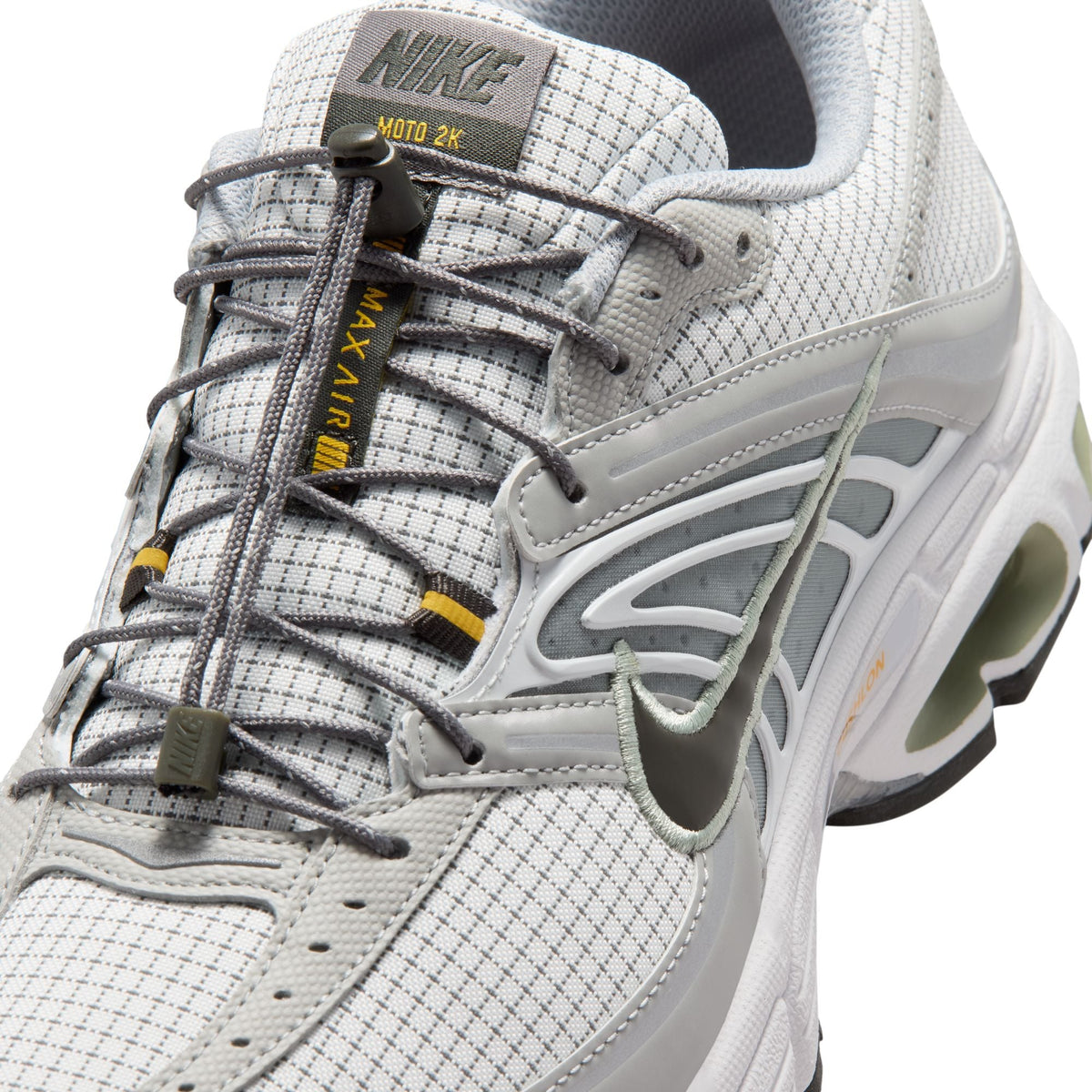 Nike Air Max Moto 2K Summit White/Newsprint/Smoke Grey