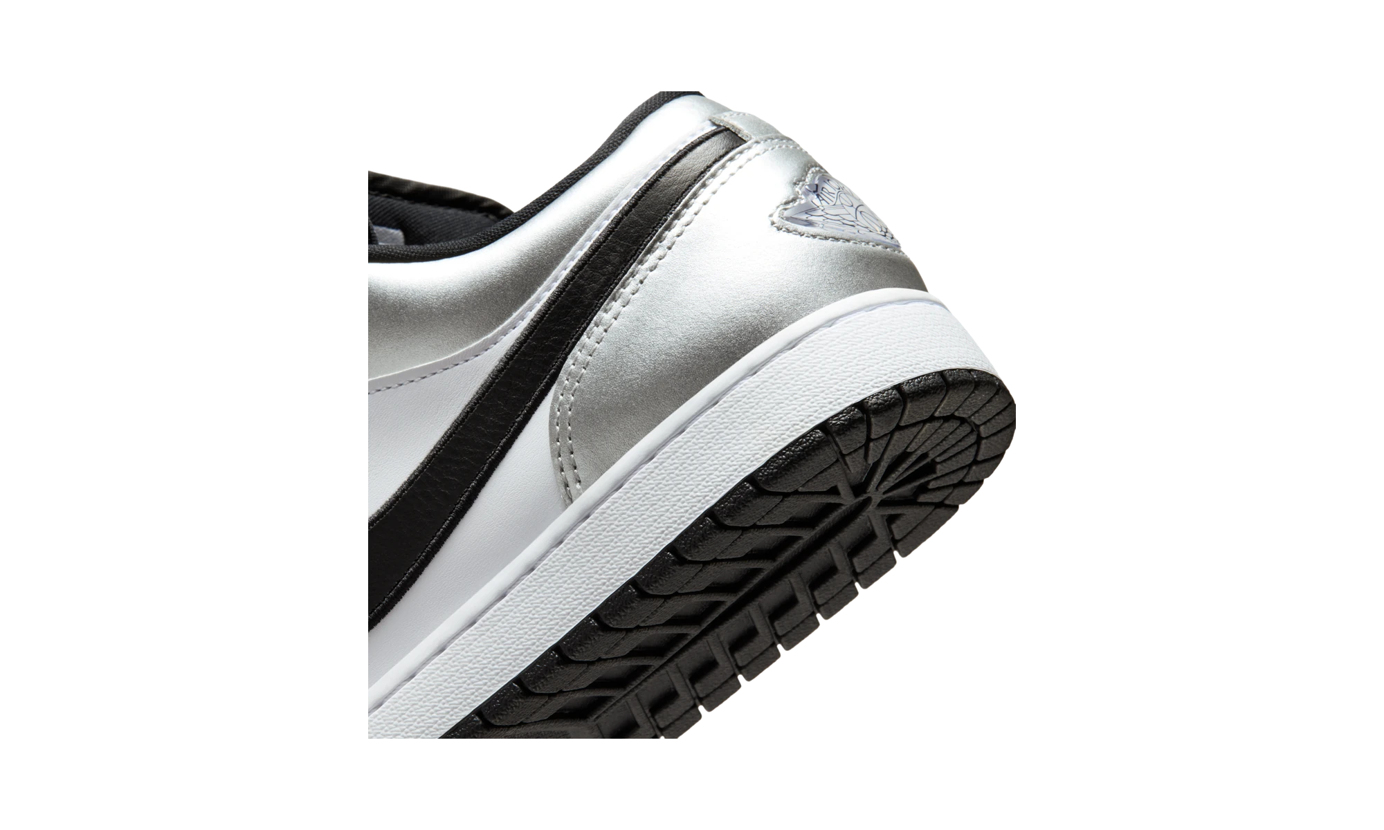 Air Jordan 1 Low SE Metallic Silver Tiempo