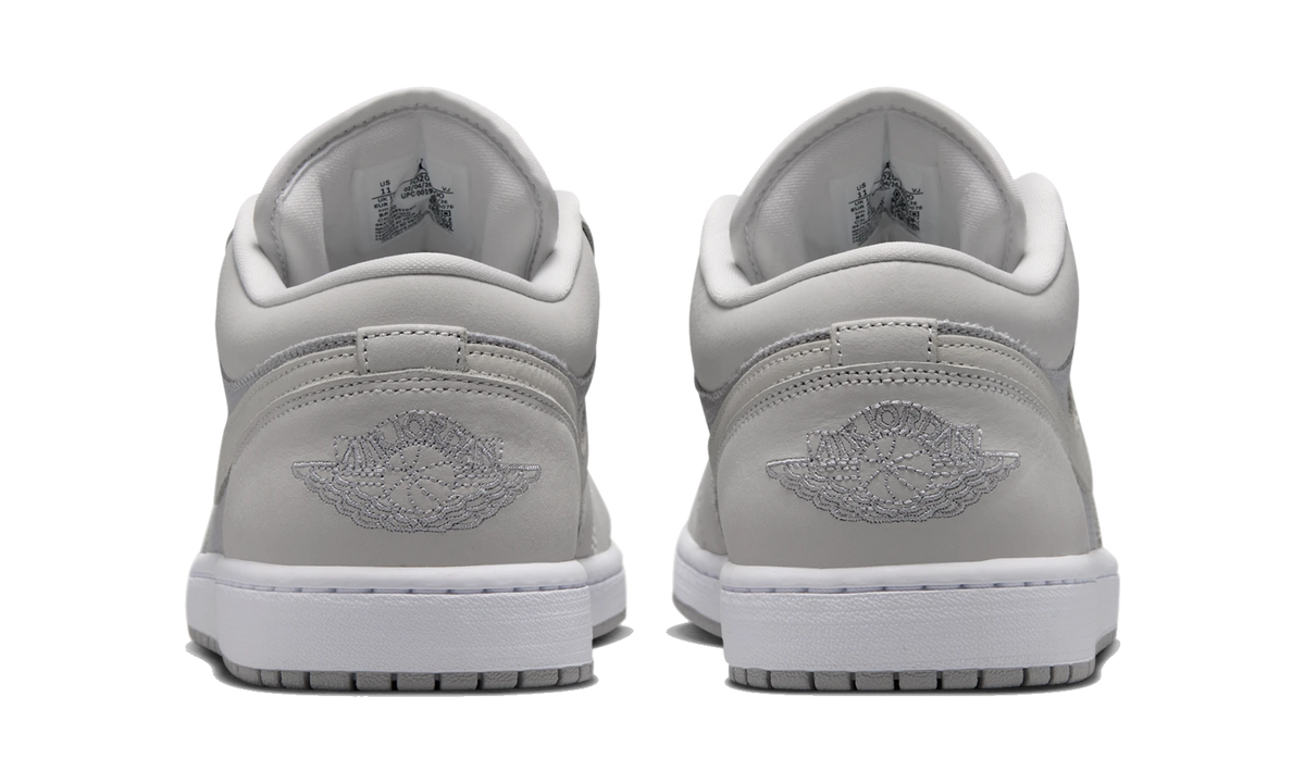 Air Jordan 1 Low SE Soft Pearl Light Smoke Grey