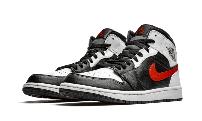 Air Jordan 1 Mid Black Chile Red White, Black/Chile Red-White (554724-075)