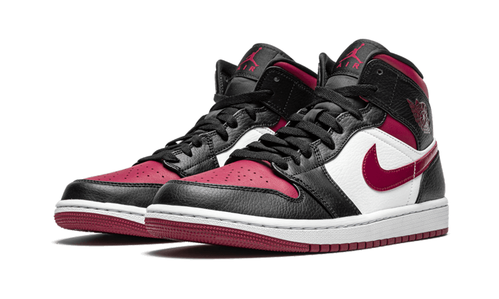 Air Jordan 1 Mid Bred Toe, Black/Noble Red-White (554724-066 / 554725-066)