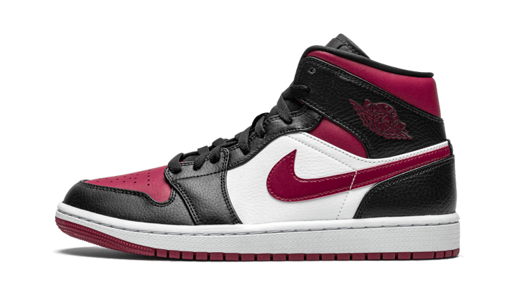 Air Jordan 1 Mid Patent Bred Toe