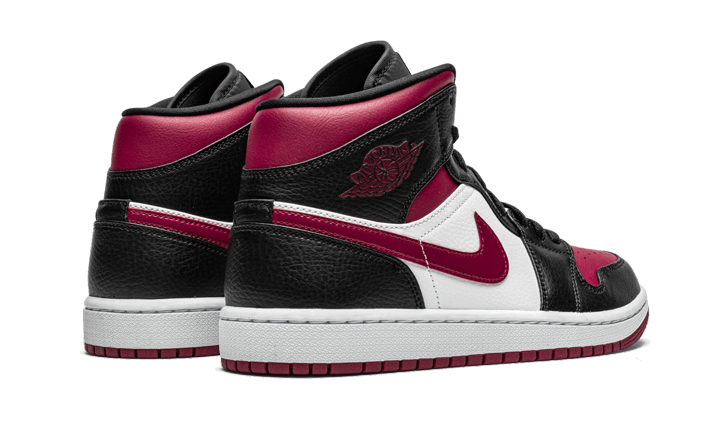 Air Jordan 1 Mid Patent Bred Toe