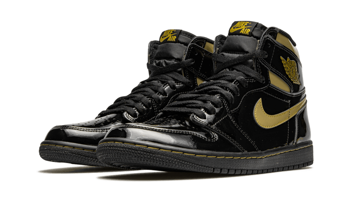 Air Jordan 1 Retro High Black Metallic Gold (2020), Black/Black-Metallic Gold (555088-032)