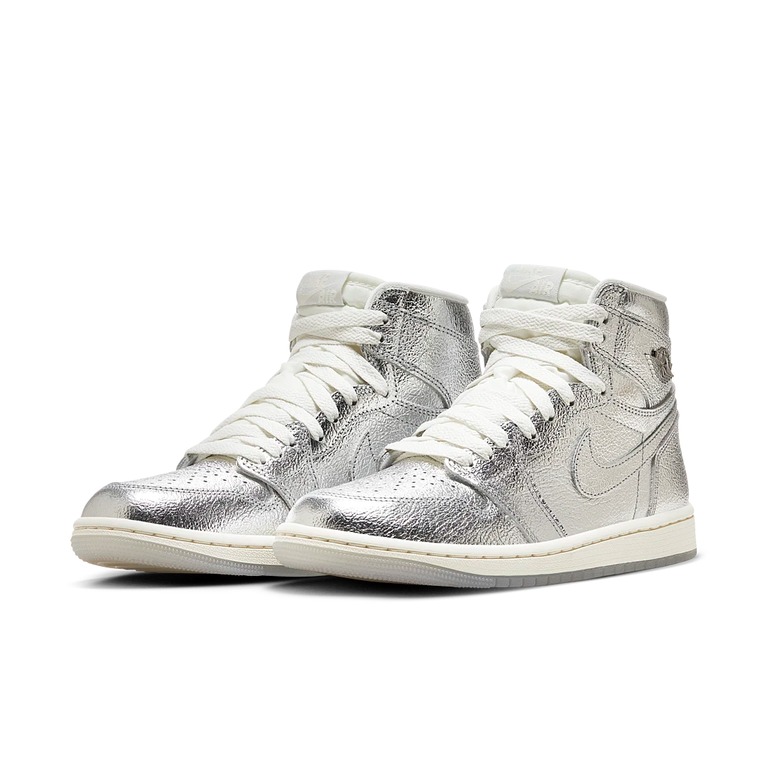 Air Jordan 1 Retro High OG Chrome, Metallic Silver/Photon Dust/Sail/Wolf Grey (FN7249-001)